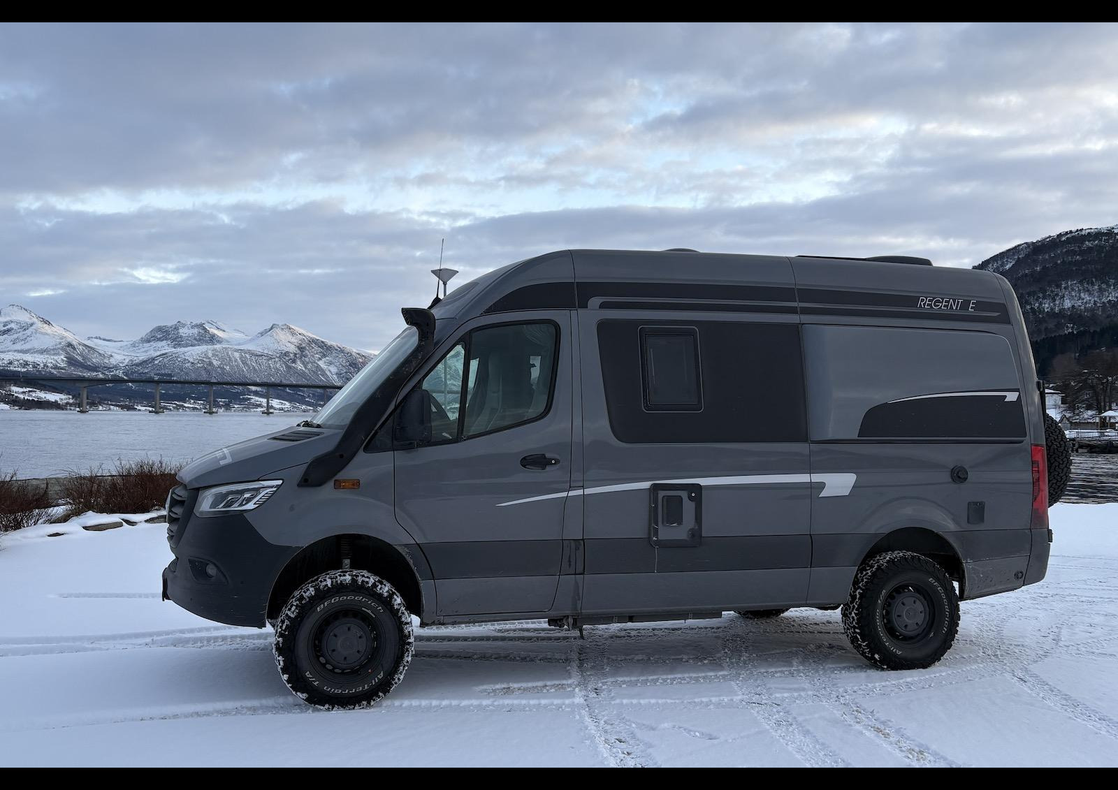 Bien qu’il soit rehaussé de près de 50.000 € d’options, ce Regent E conserve un PTAC sous le seuil des 3,5 T. C’est rare pour un Sprinter 4x4 !