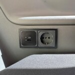 PANAMA Peak - A l'arrière, les vans gagnent une prise USB/USB-C.