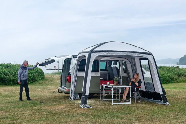 Air X-Tension. Ou comment plus que doubler la surface habitable de votre van. Auvent Isabella Air X-Tension
