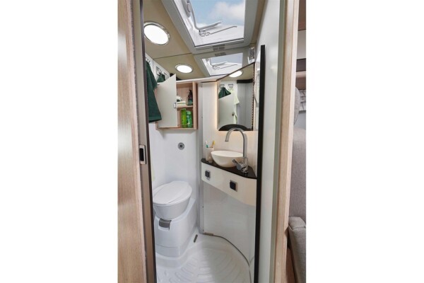 Summit 600. fourgon Pössl Summit 600