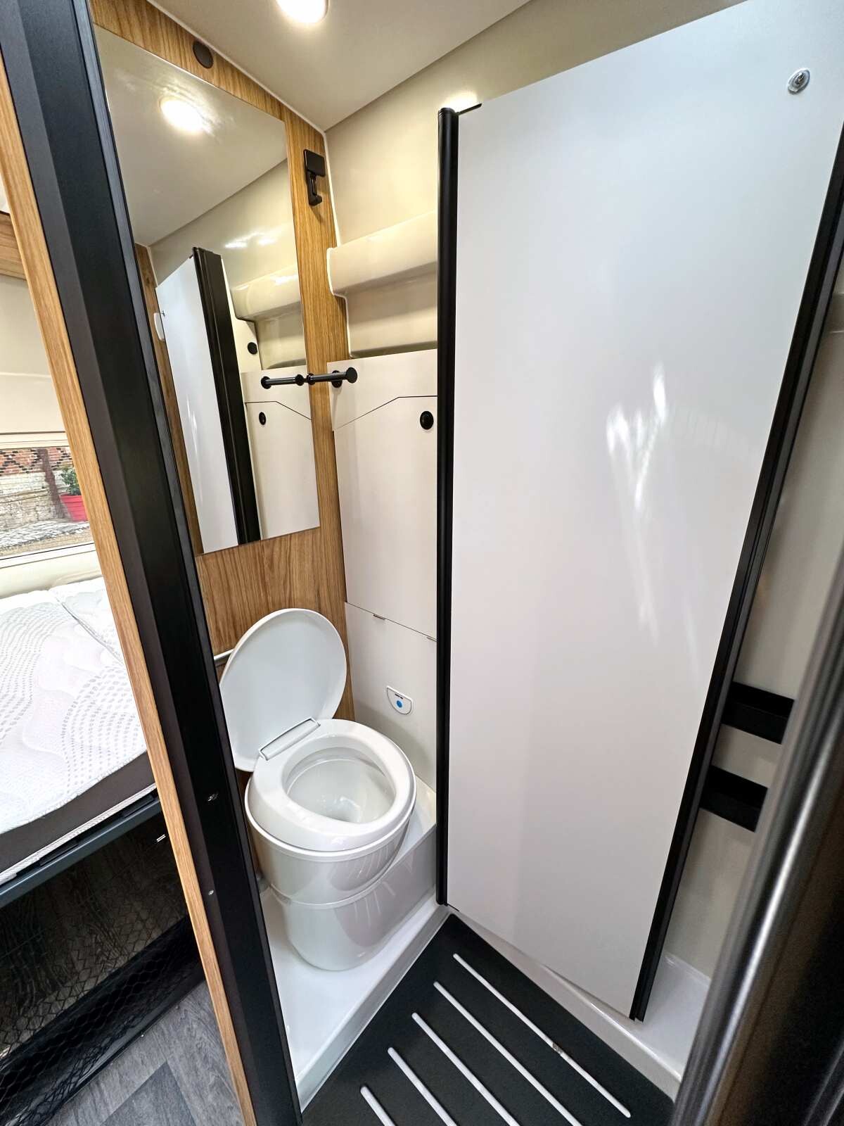 ...utilisation confortable du WC à cassette...