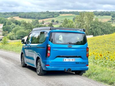 Le Ford Custom PHEV offre des performances routières remarquables, malgré un poids à vide supérieur de plus de 200 kg.