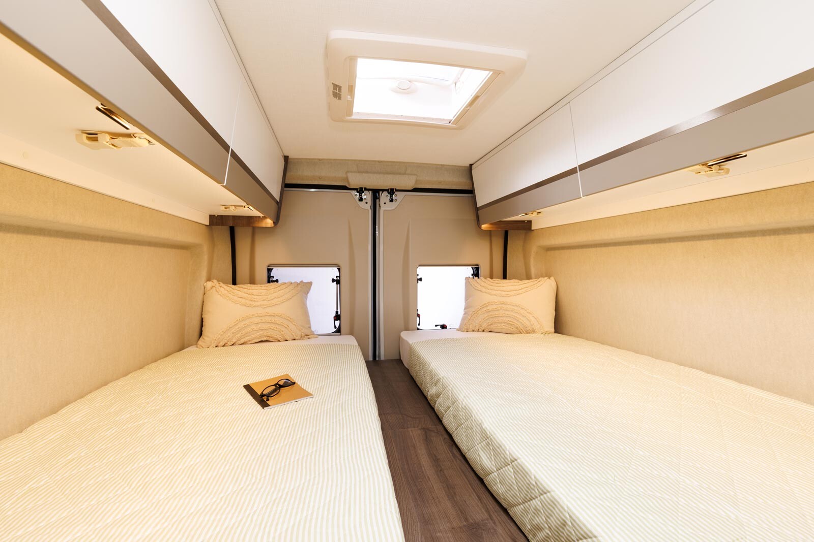 Benimar B160UP chambre lits jumeaux fourgon Benimar B160UP