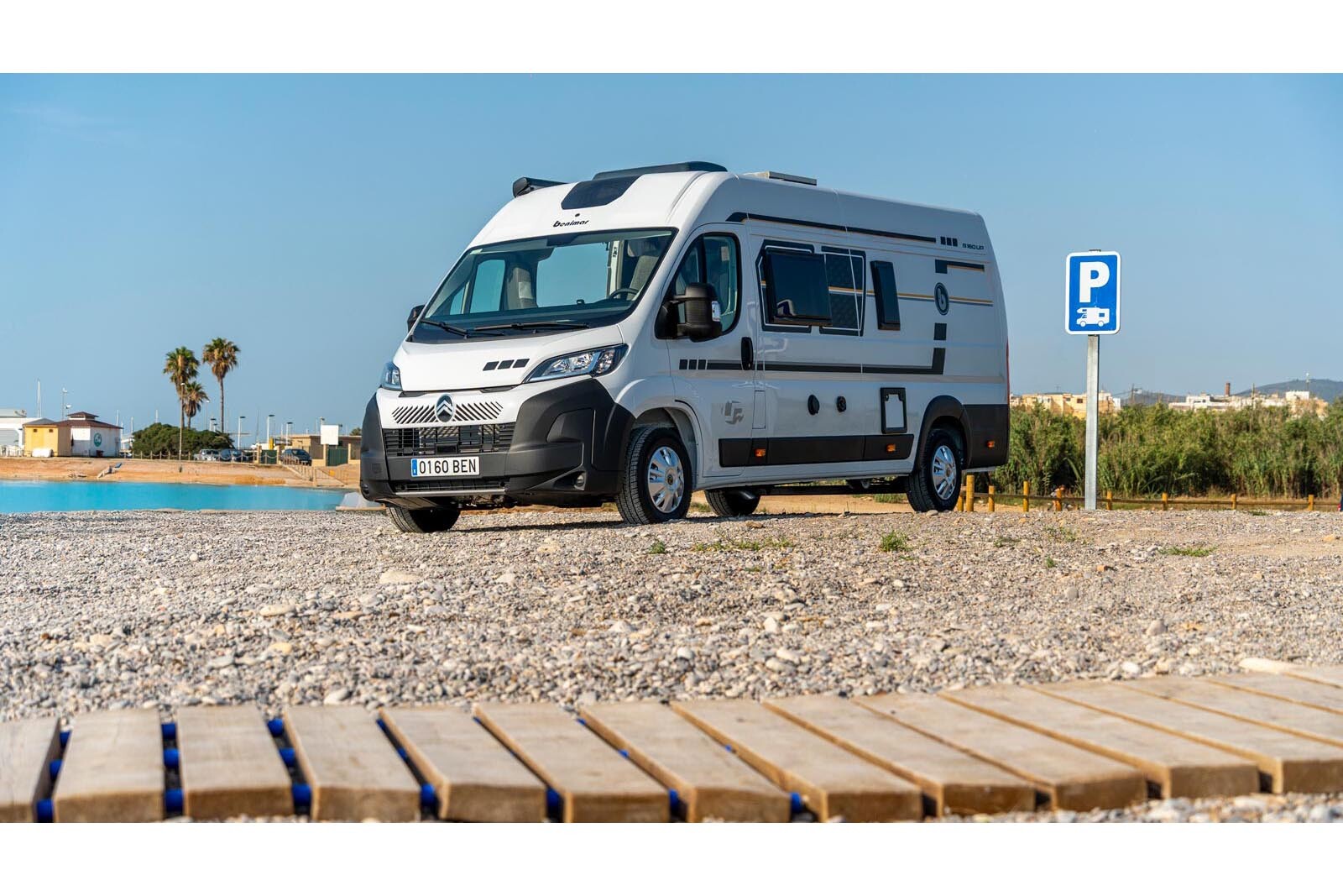 Benimar B160UP vue extérieur fourgon Benimar B160UP