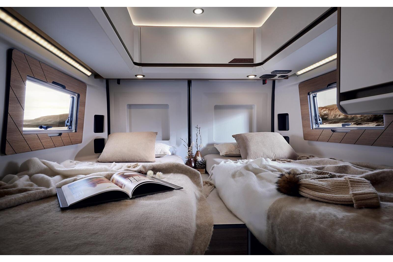 Campérêve Megallan 746 Saphir chambre lits jumeaux fourgon Campérêve Magellan 746 Saphir