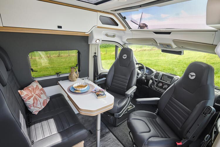 Pilote V630J salon fourgon Pilote V630J