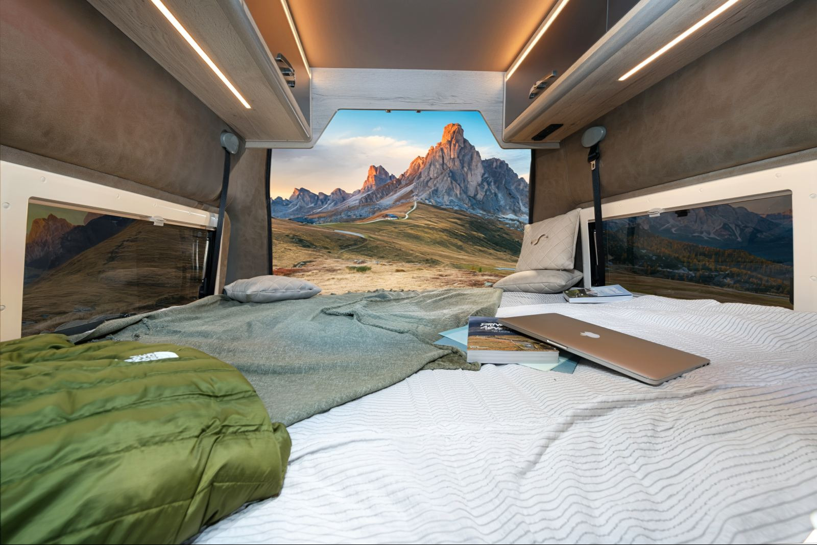 Mega Mobil, Mega Revolution 640