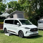 PANAMA Peak P10+ Limited Edition - Sur cette série spéciale, le modèle est enrichi d'équipements supplémentaires : WC portable, convertisseur de tension 12 / 230 V de 600W, chauffage + chauffe-eau, panneau solaire de 185 W...