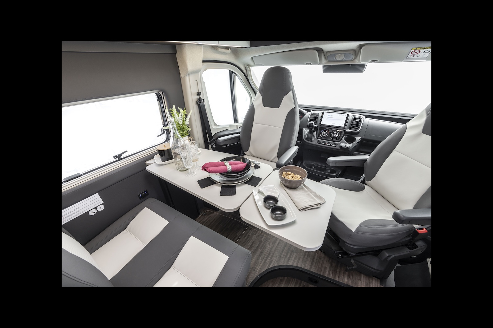 Mobilvetta Karis - table suspendue prolongée par la rallonge