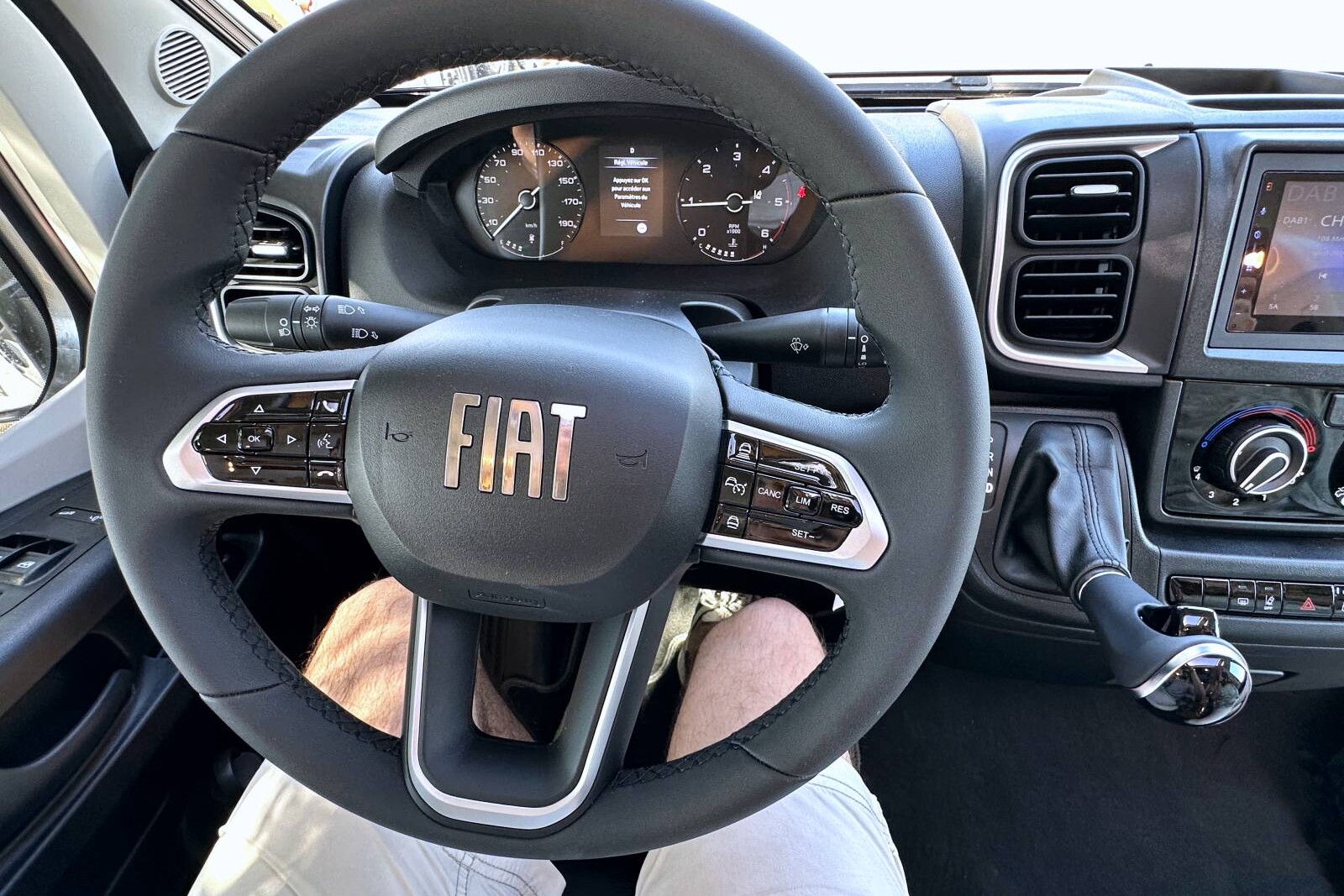 ...la boite de vitesse automatique (BVA) est une option obligatoire avec les puissance 160 ch et 180 ch.