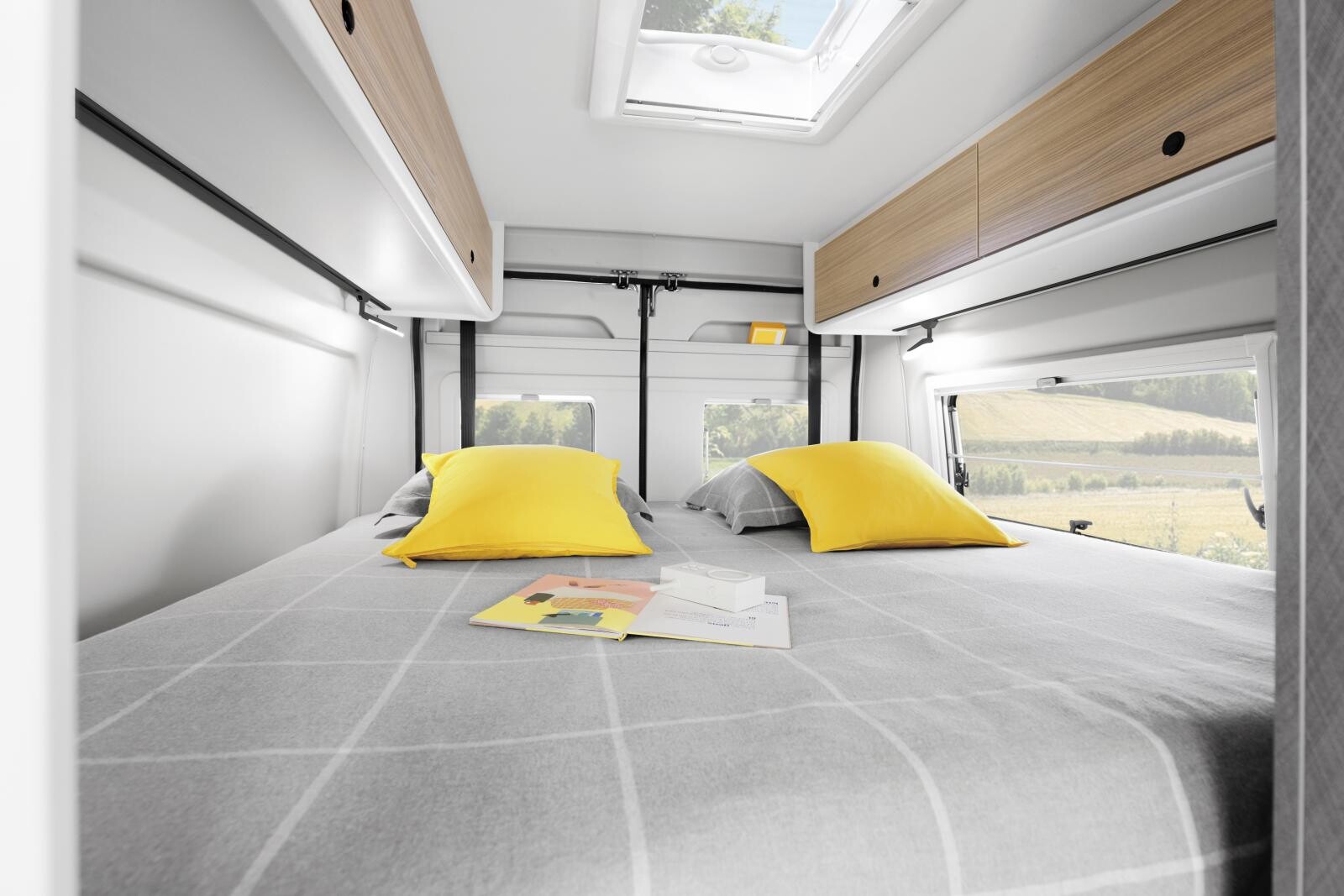 Pour des enfants, on peut envisager les couchages longitudinalement, avec une longueur variable de 186 et 150 cm.